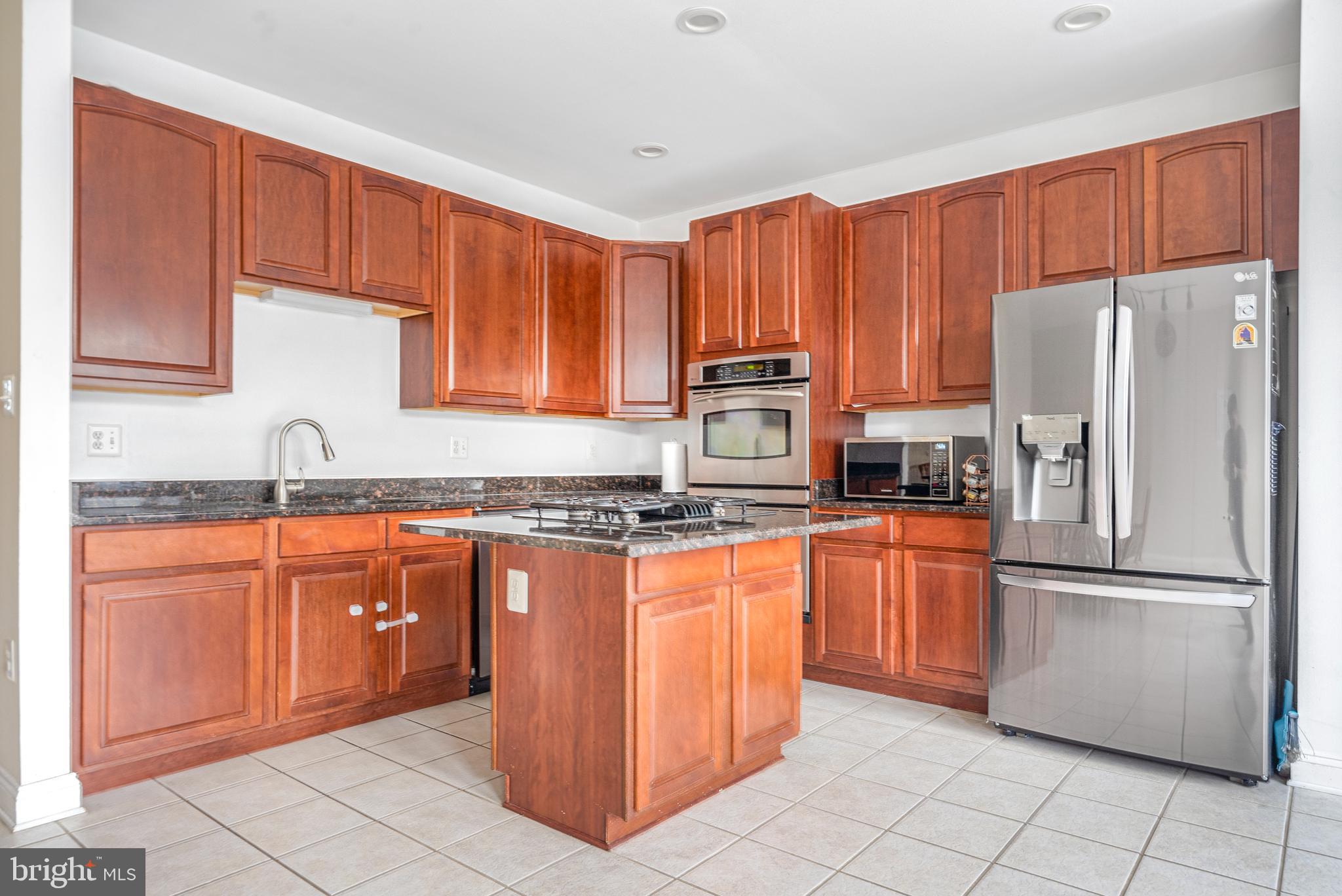 POTOMAC CROSSING - Residential