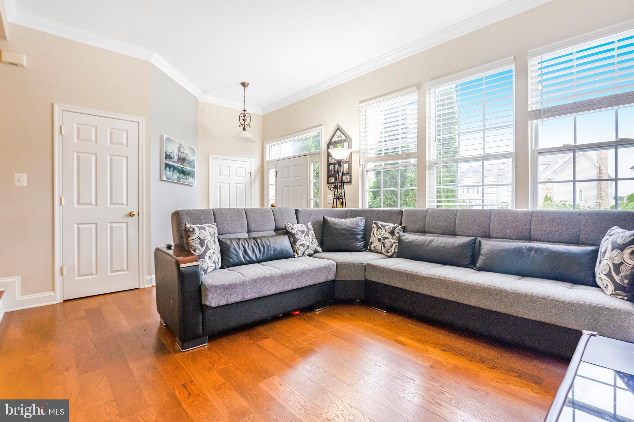 POTOMAC CROSSING - Residential