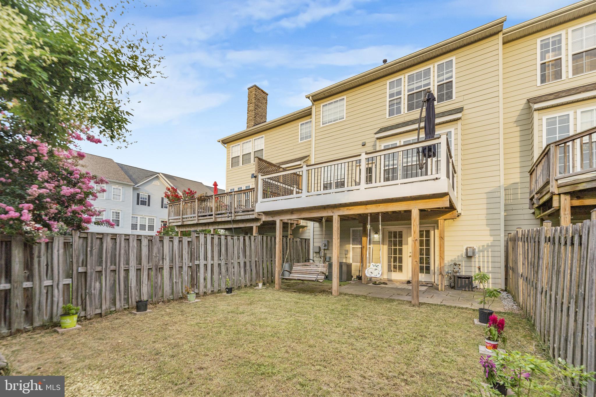 POTOMAC CROSSING - Residential