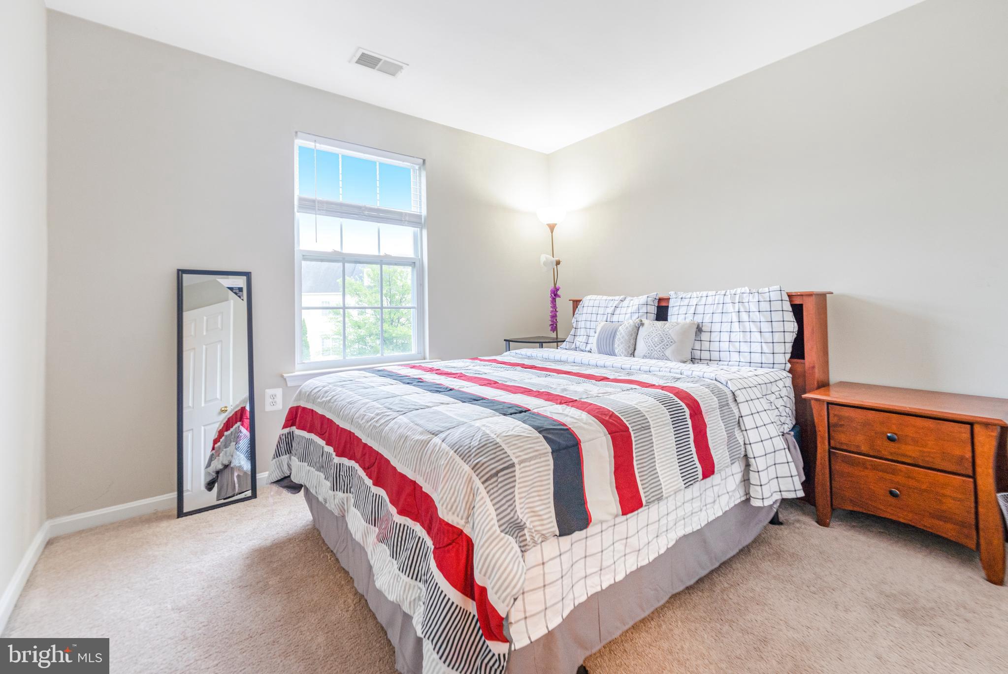 POTOMAC CROSSING - Residential