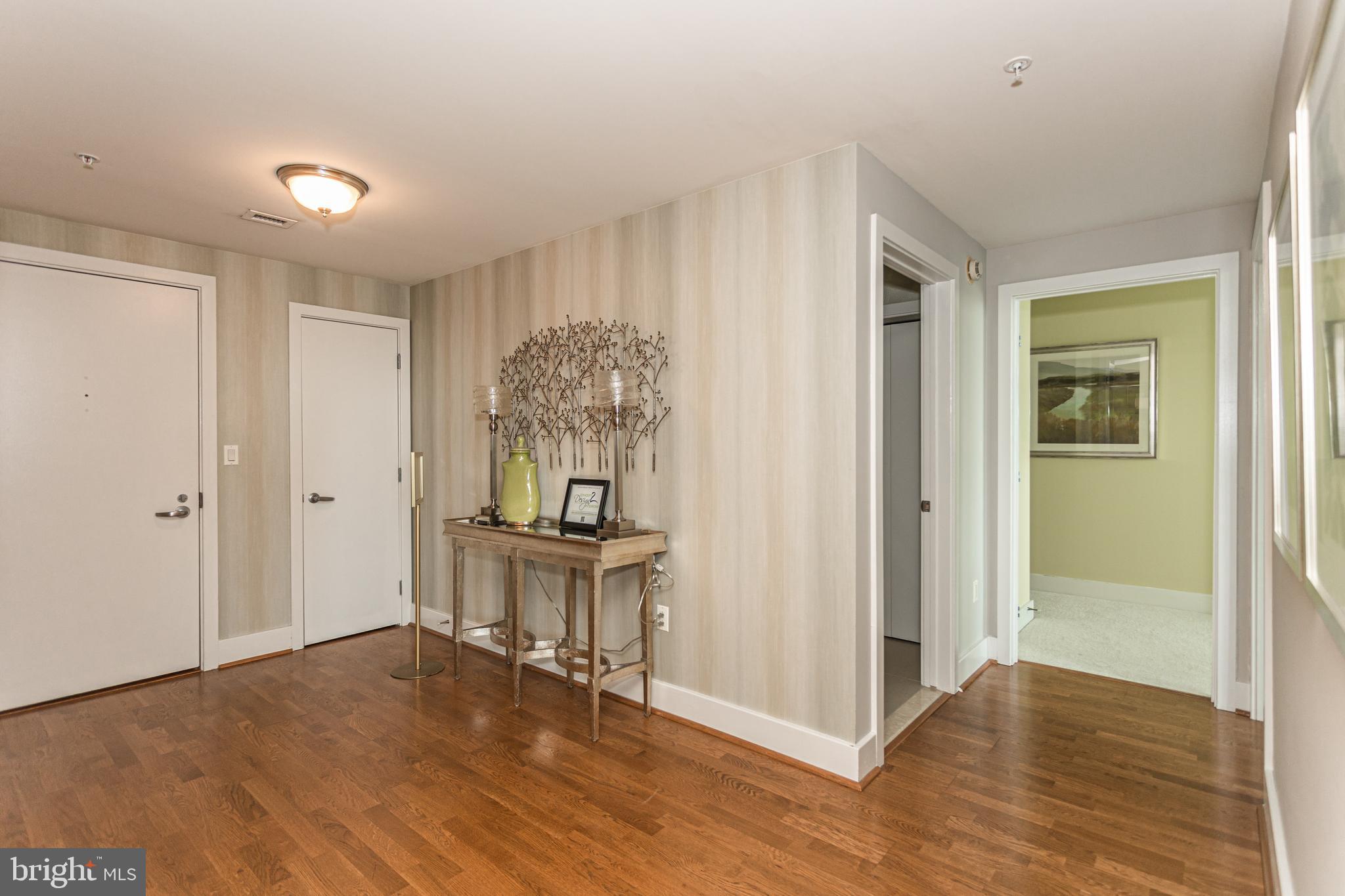 DOCKSIDE CONDOMINIUM - Residential