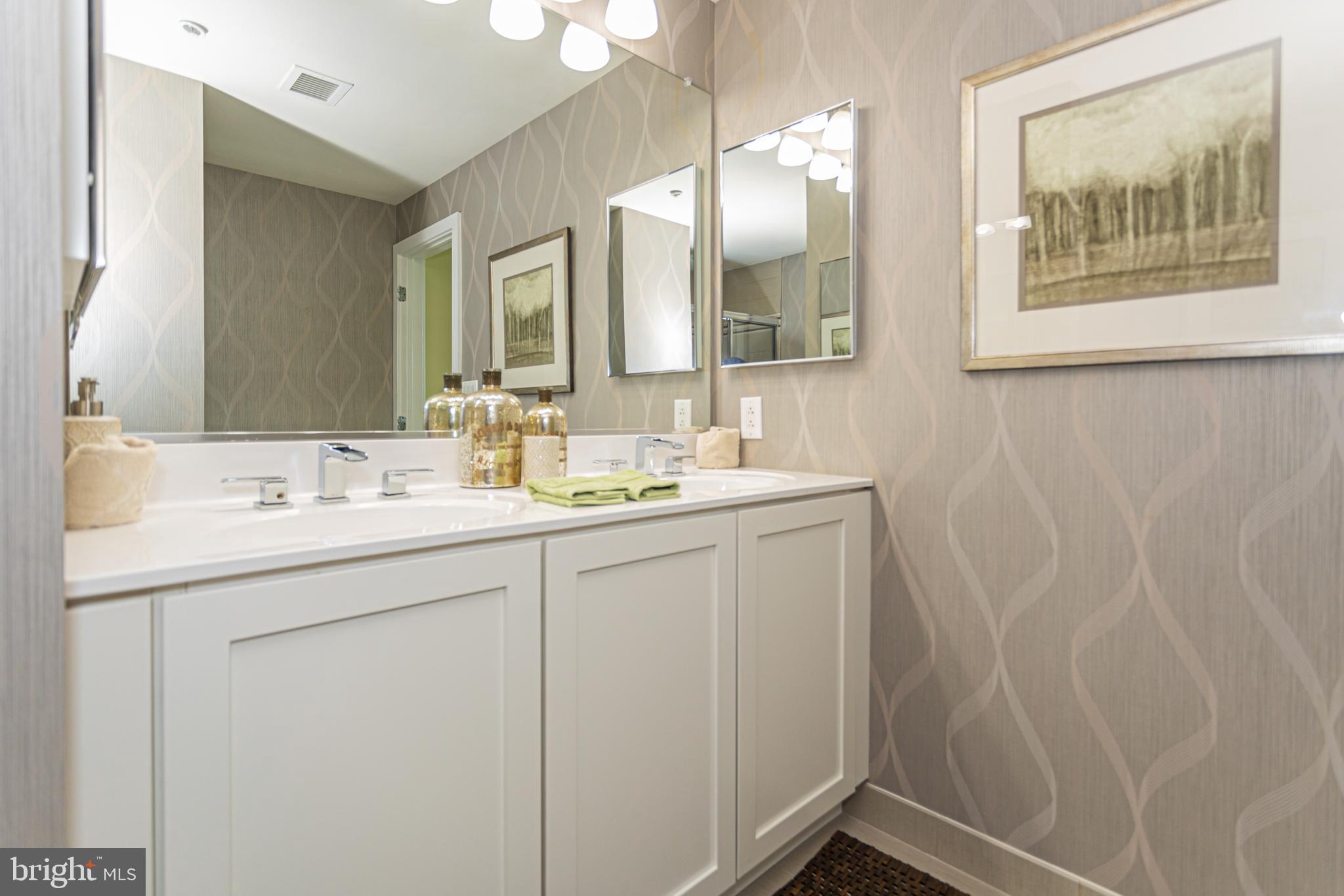 DOCKSIDE CONDOMINIUM - Residential