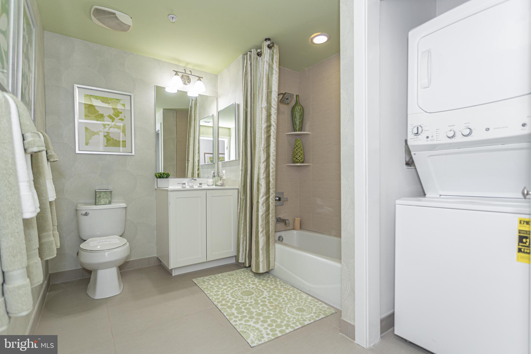 DOCKSIDE CONDOMINIUM - Residential