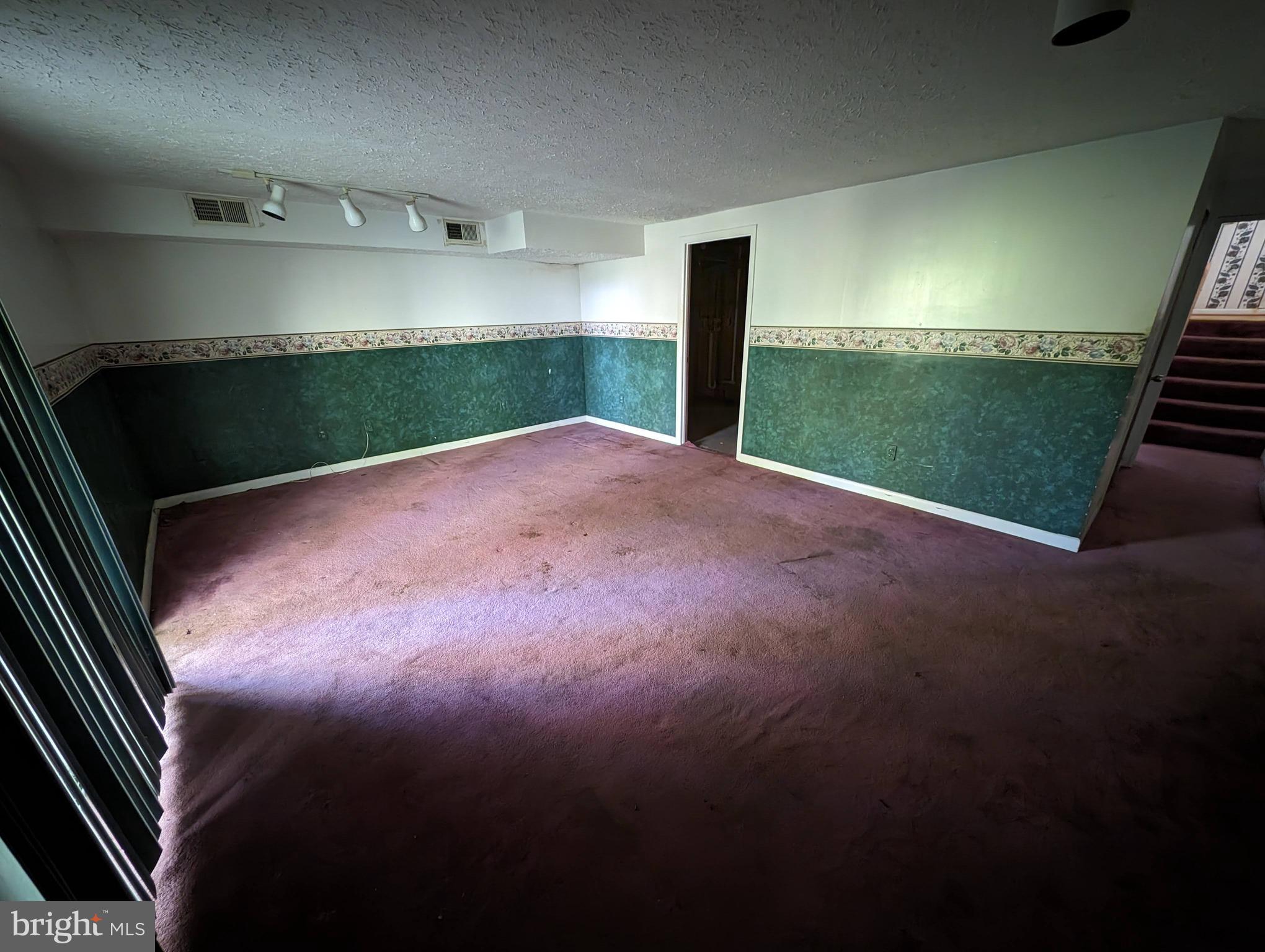 WEST SHORE - Residential