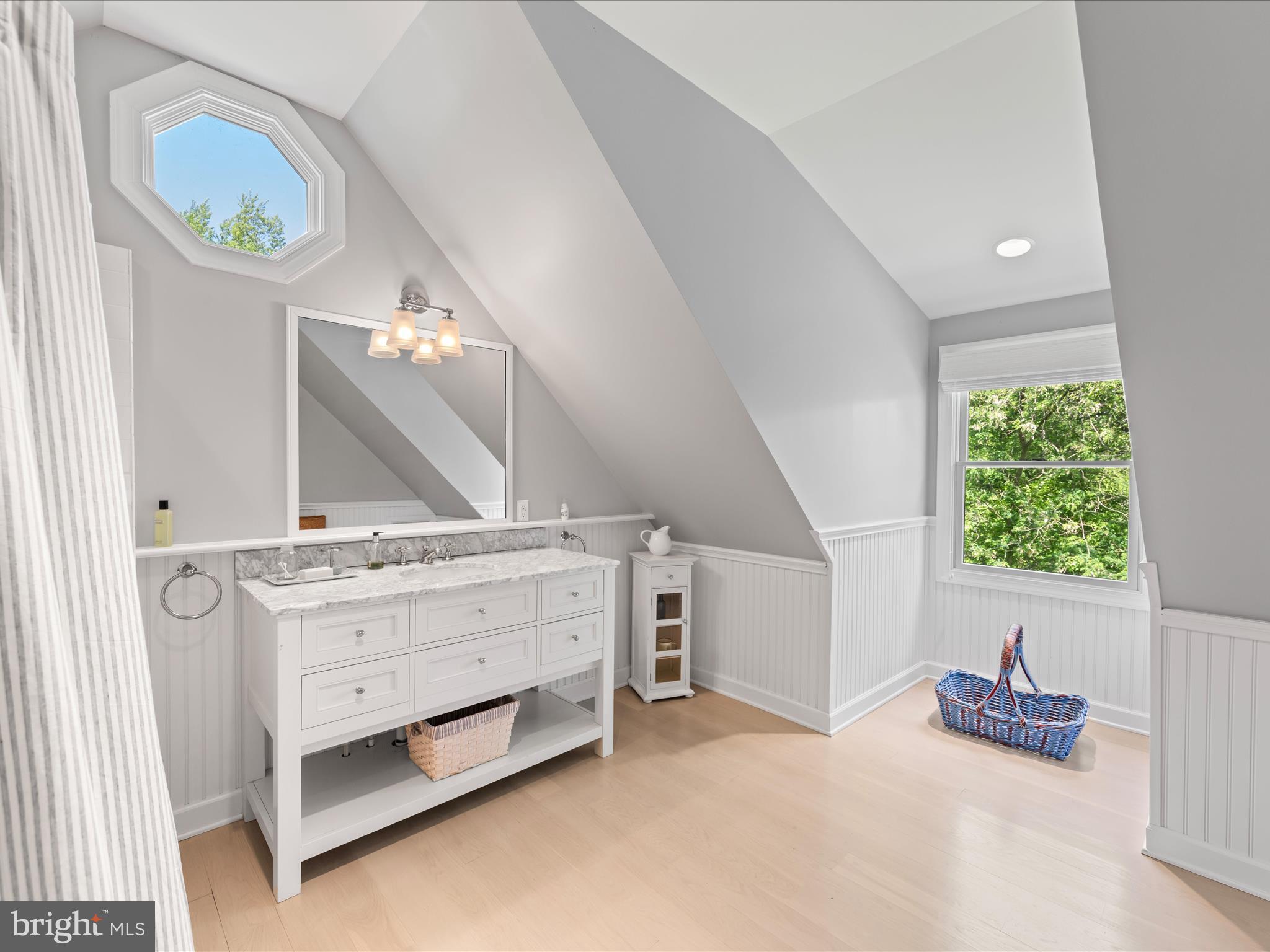 EASTON - Residential