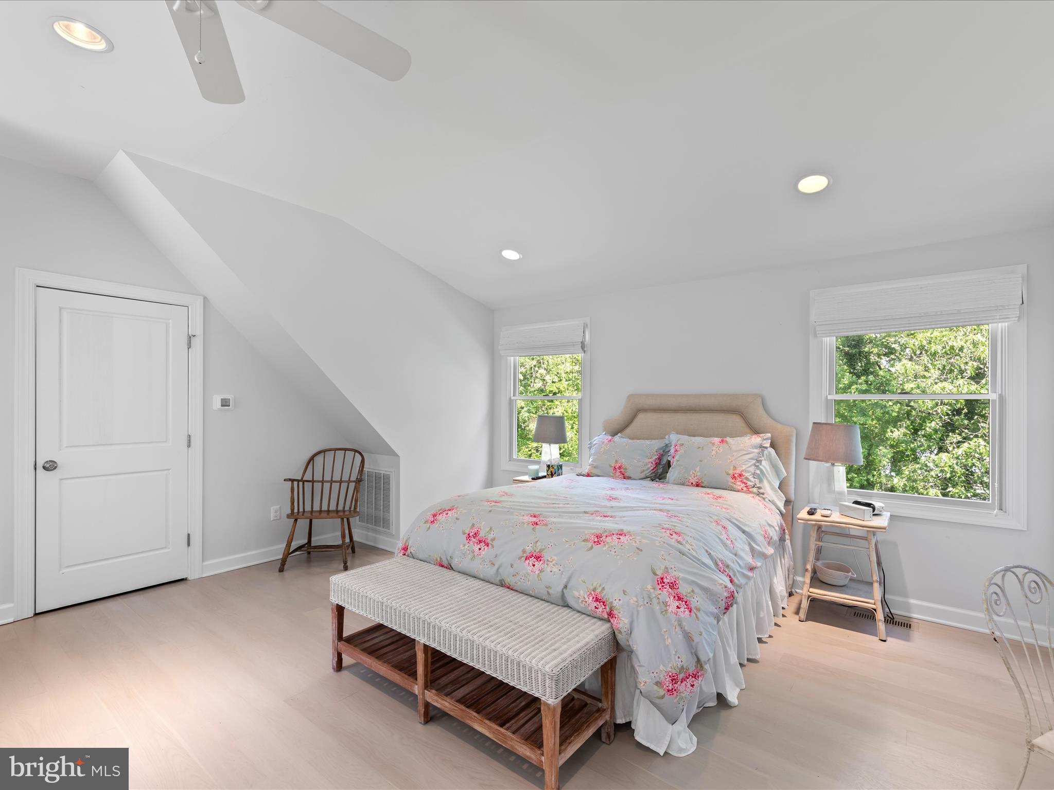 EASTON - Residential