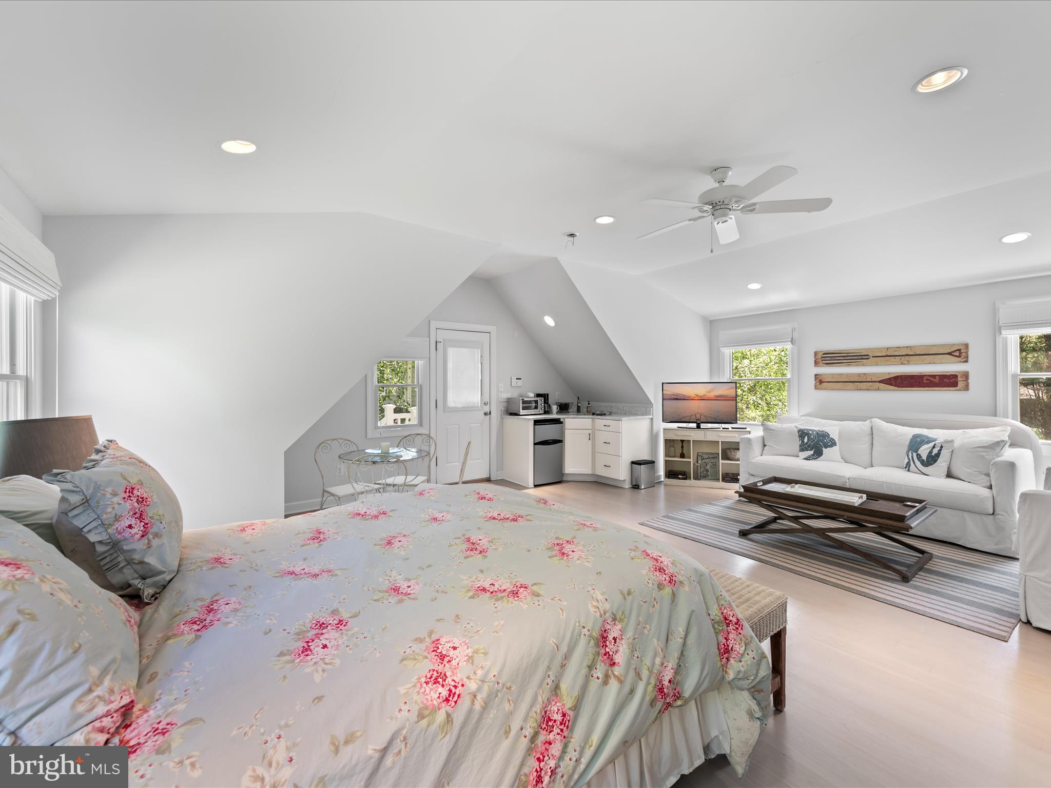 EASTON - Residential