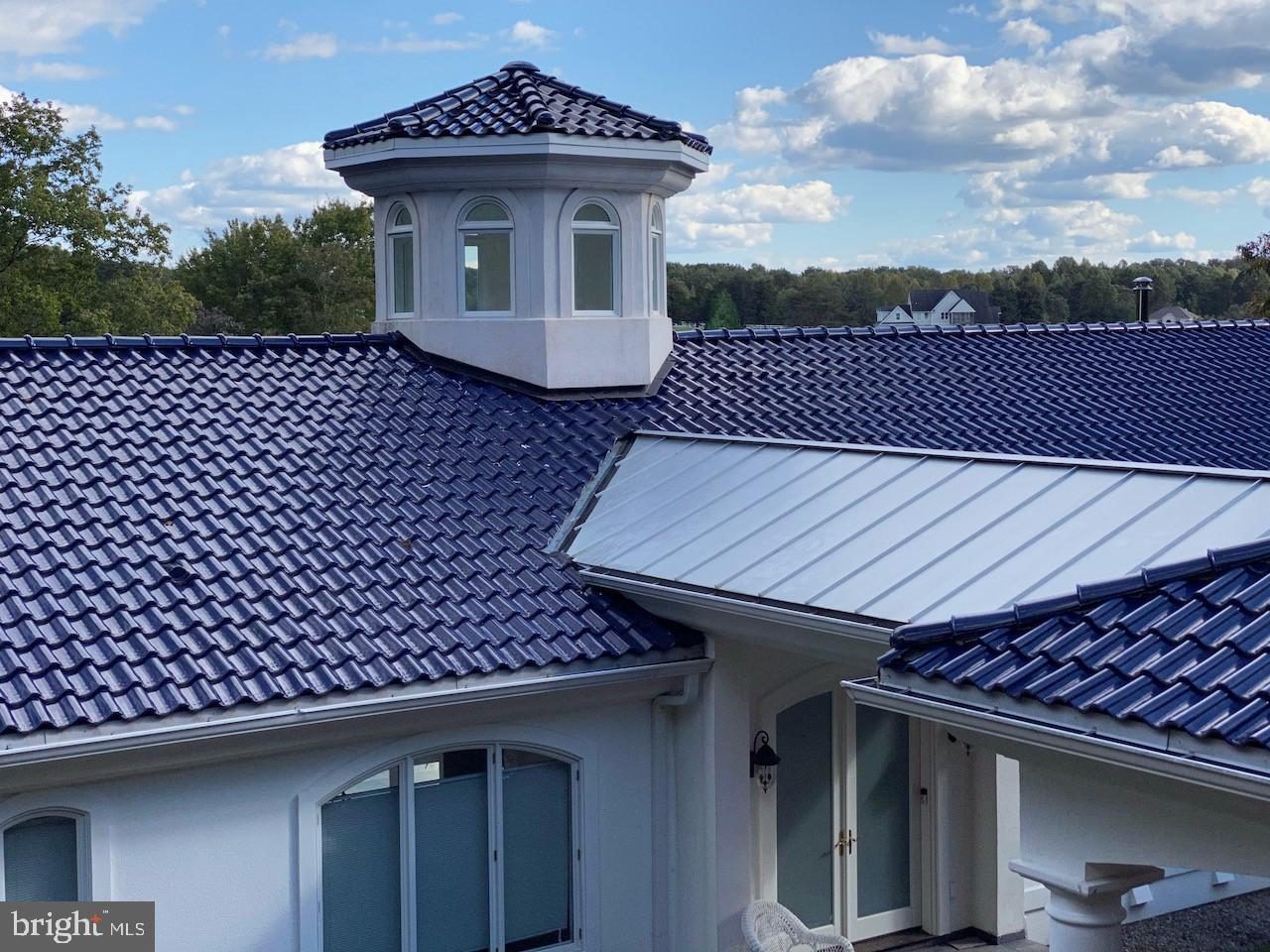 MEADOWLAND - Residential