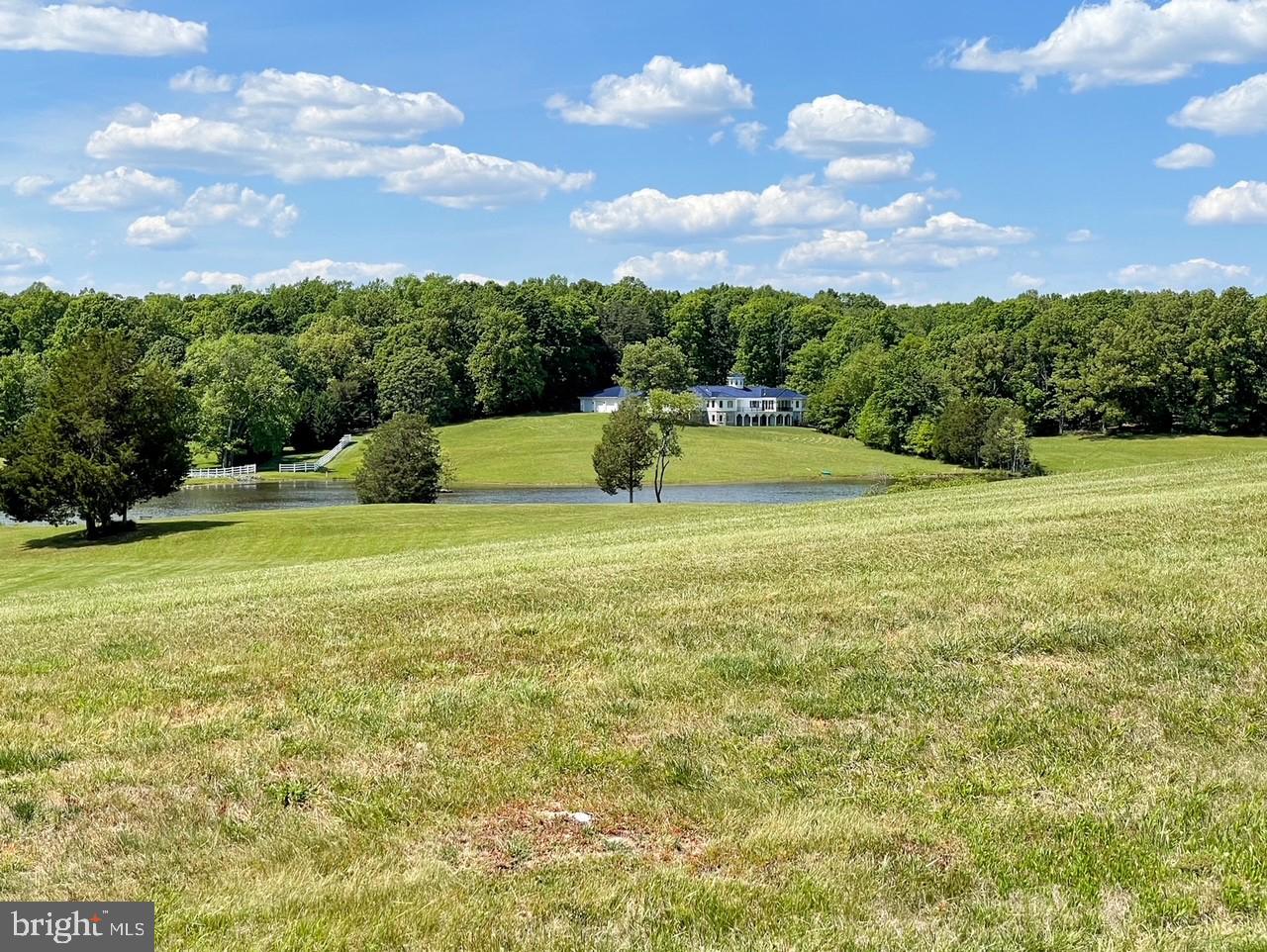 MEADOWLAND - Residential