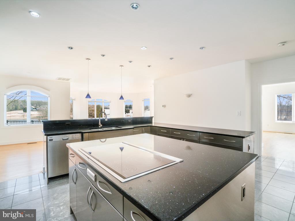 MEADOWLAND - Residential