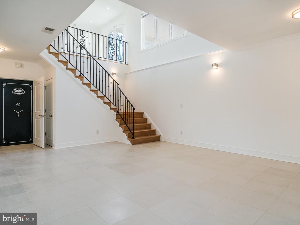 MEADOWLAND - Residential