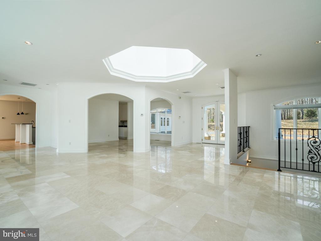 MEADOWLAND - Residential