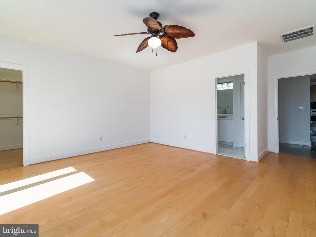 MEADOWLAND - Residential