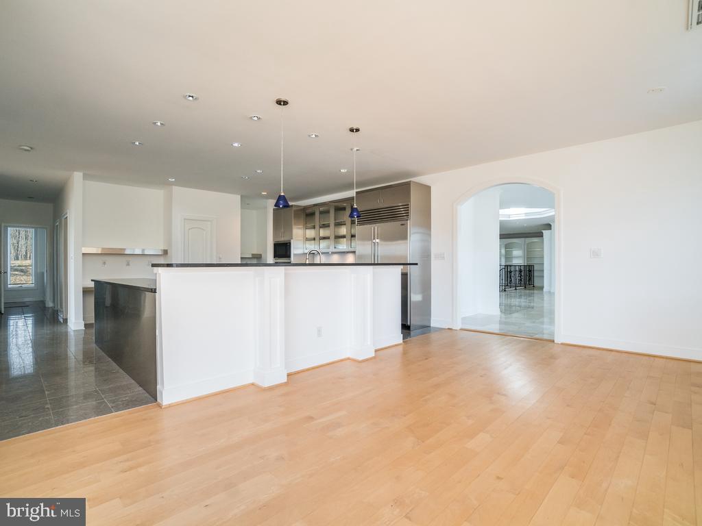 MEADOWLAND - Residential