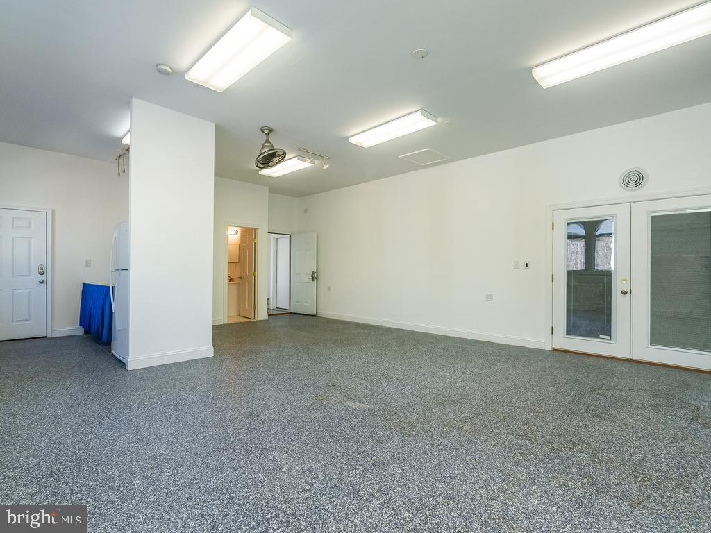 MEADOWLAND - Residential