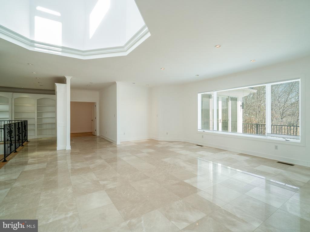 MEADOWLAND - Residential