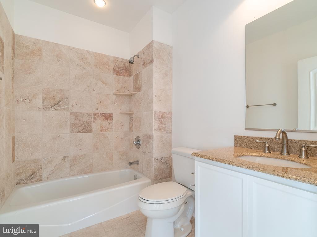 MEADOWLAND - Residential