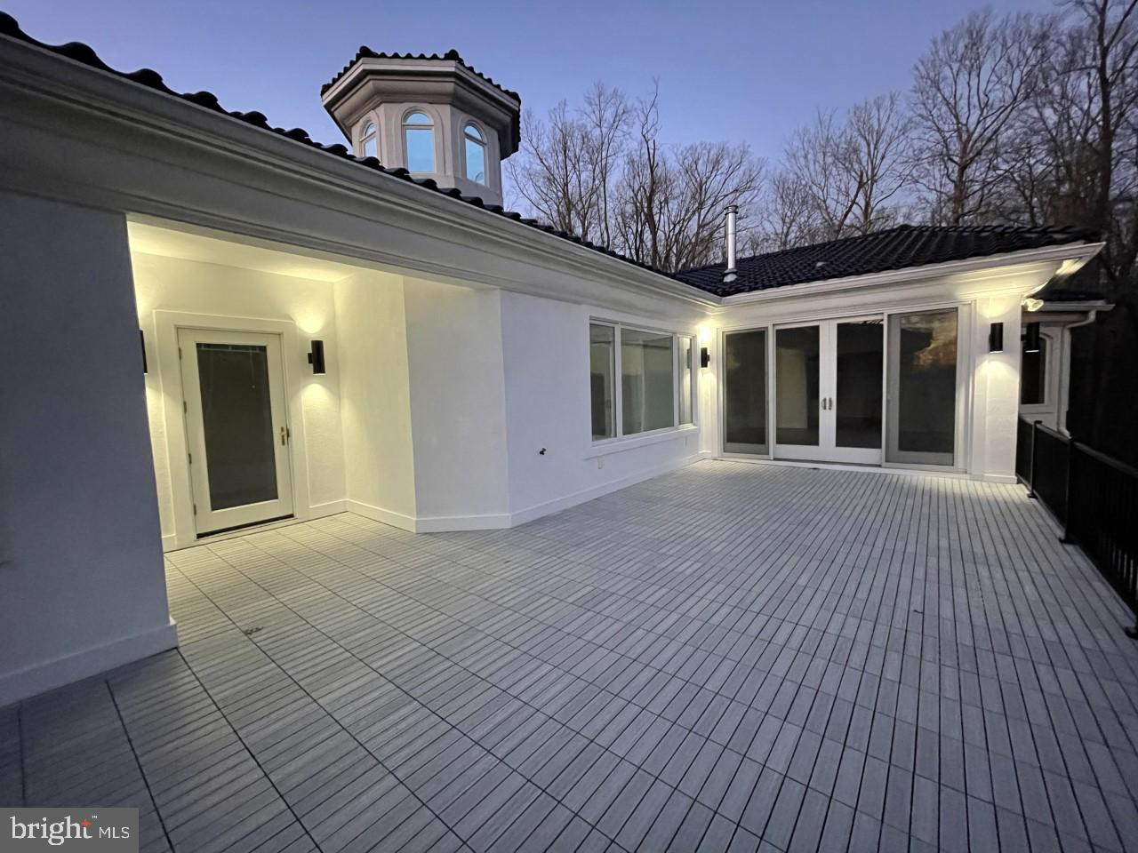 MEADOWLAND - Residential