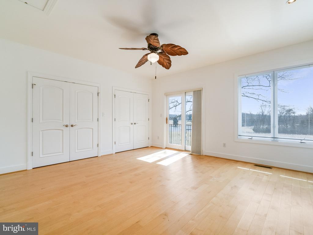 MEADOWLAND - Residential