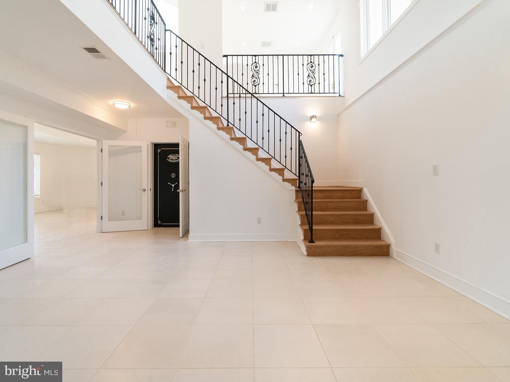 MEADOWLAND - Residential