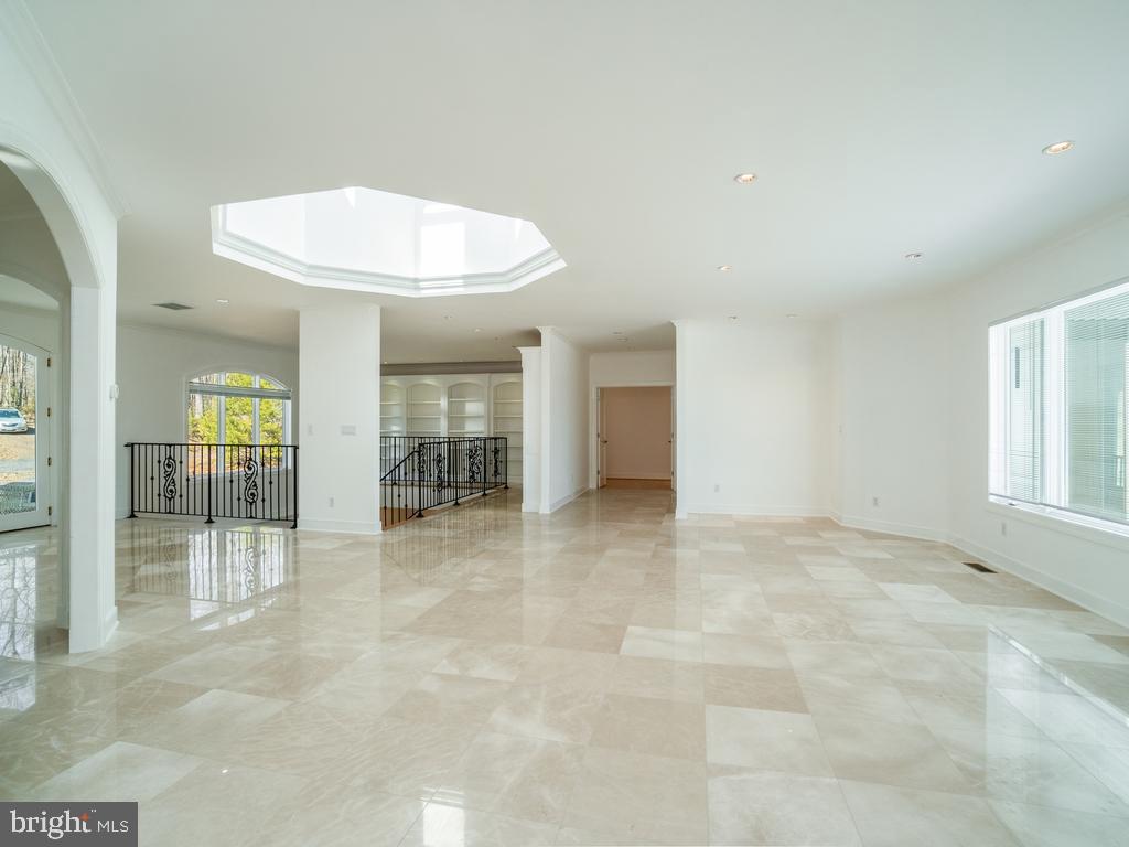 MEADOWLAND - Residential