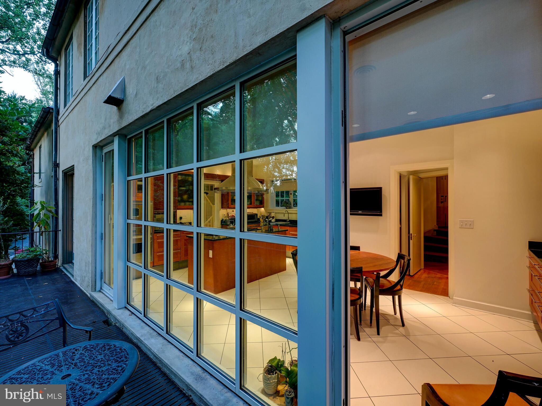 ROLAND PARK - Residential