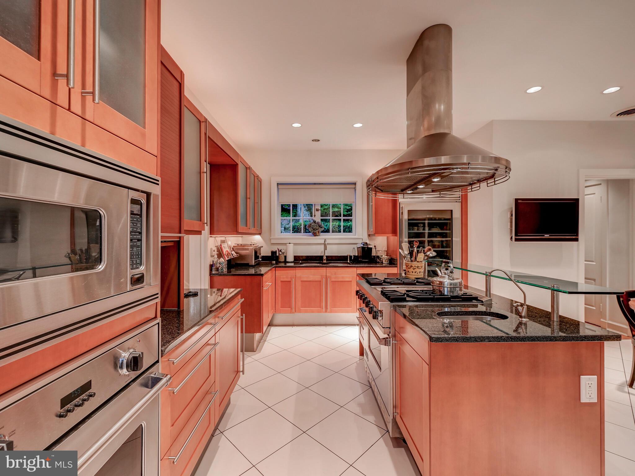 ROLAND PARK - Residential