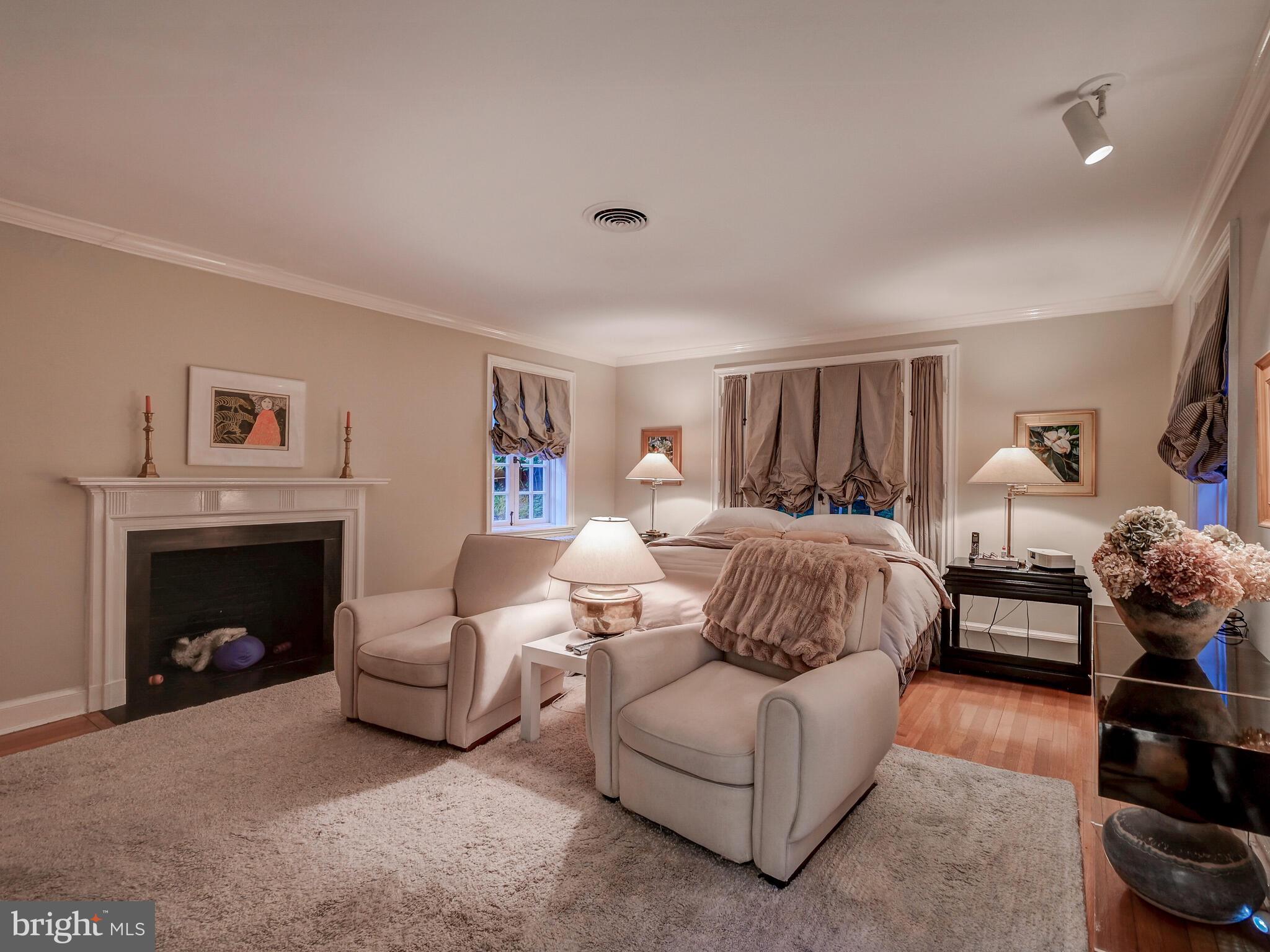 ROLAND PARK - Residential