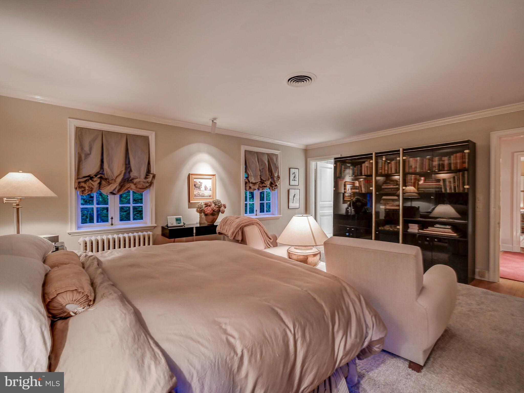 ROLAND PARK - Residential