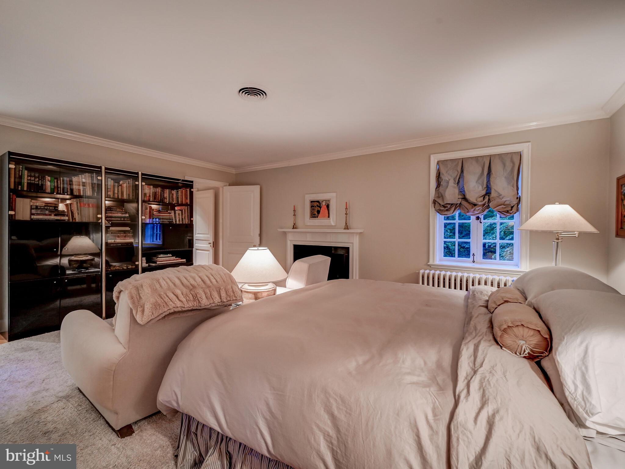 ROLAND PARK - Residential