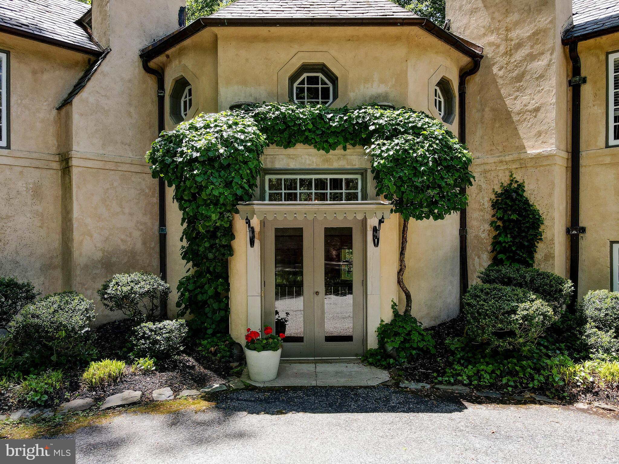 ROLAND PARK - Residential