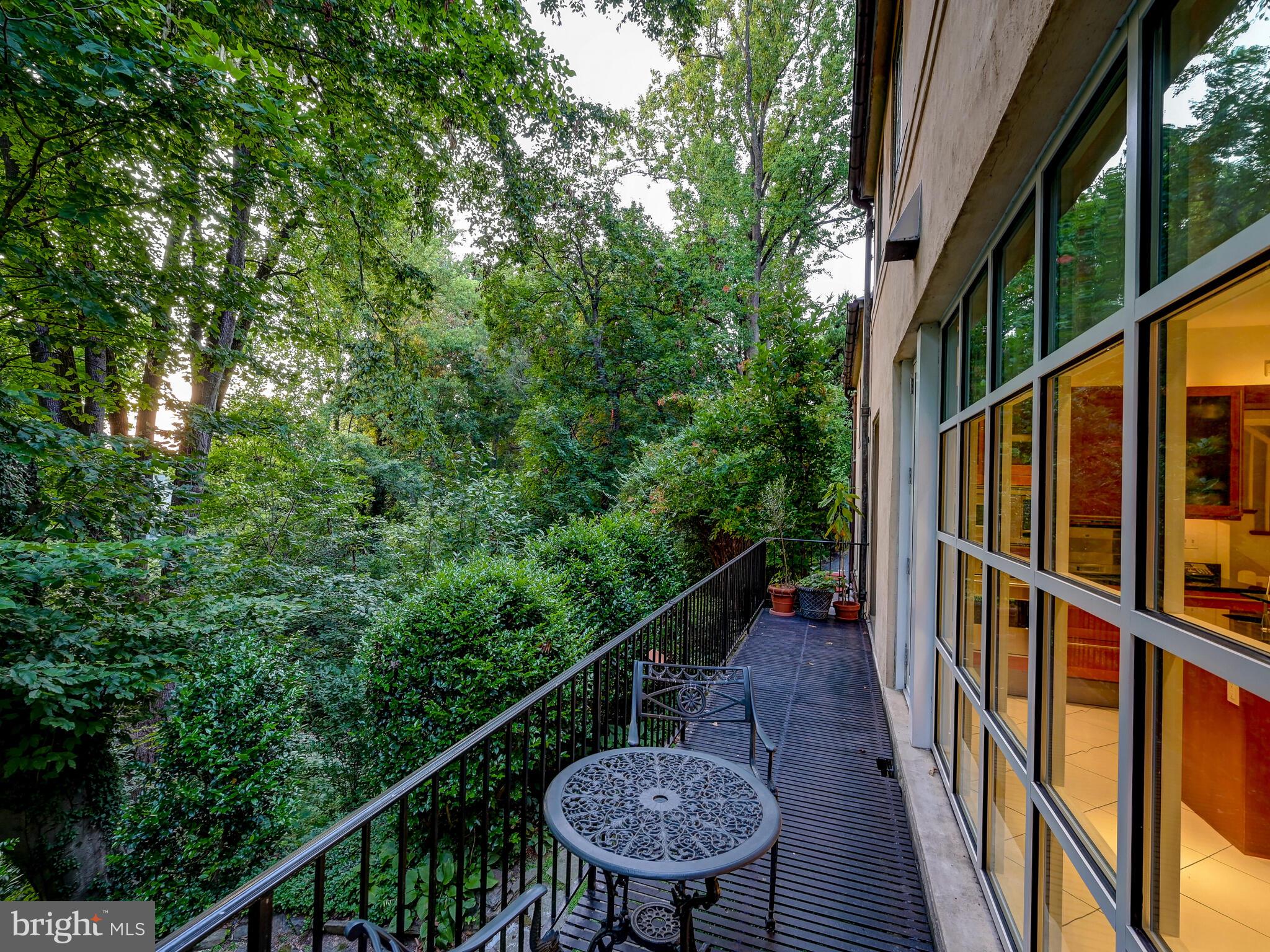 ROLAND PARK - Residential