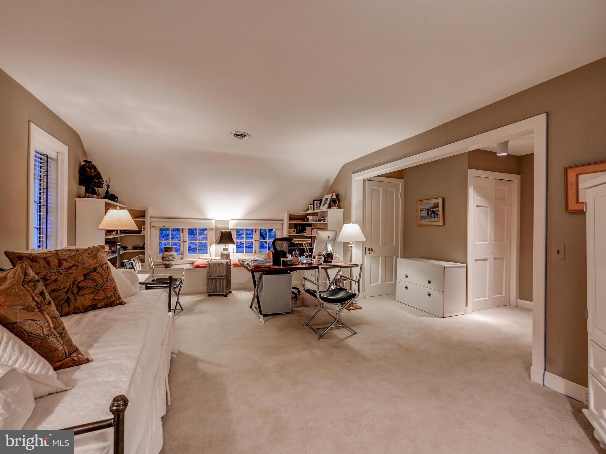 ROLAND PARK - Residential