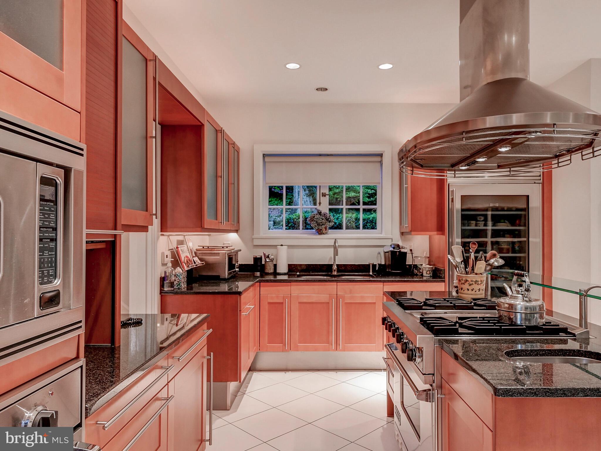 ROLAND PARK - Residential