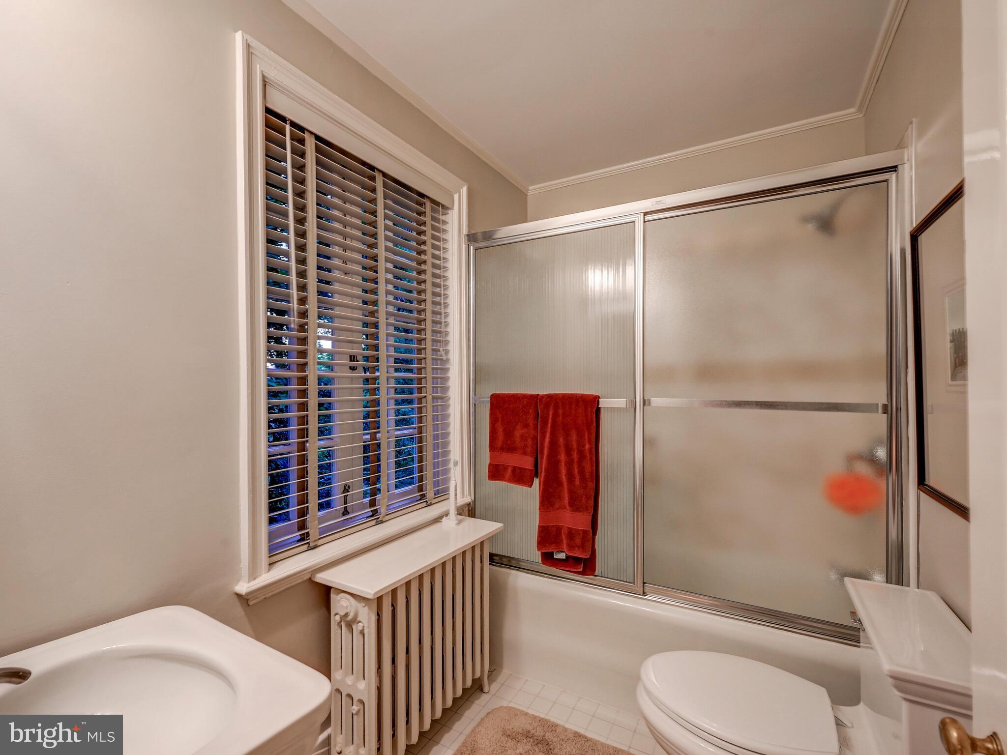 ROLAND PARK - Residential