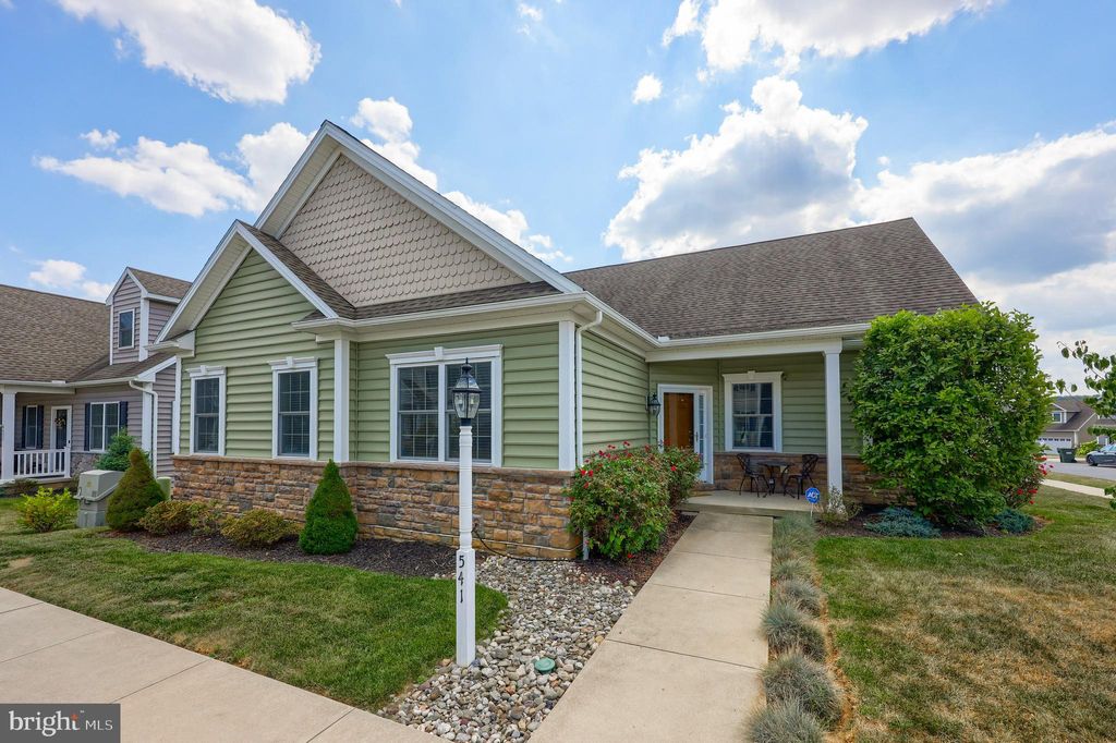 Photo of 541 Prince George Drive, Lancaster, PA 17601 (MLS # PALA2039704)