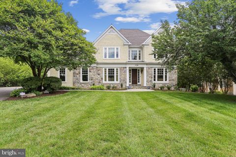 Homes For Sale - 11736 Gainsborough Road<br/> POTOMAC, MD 20854