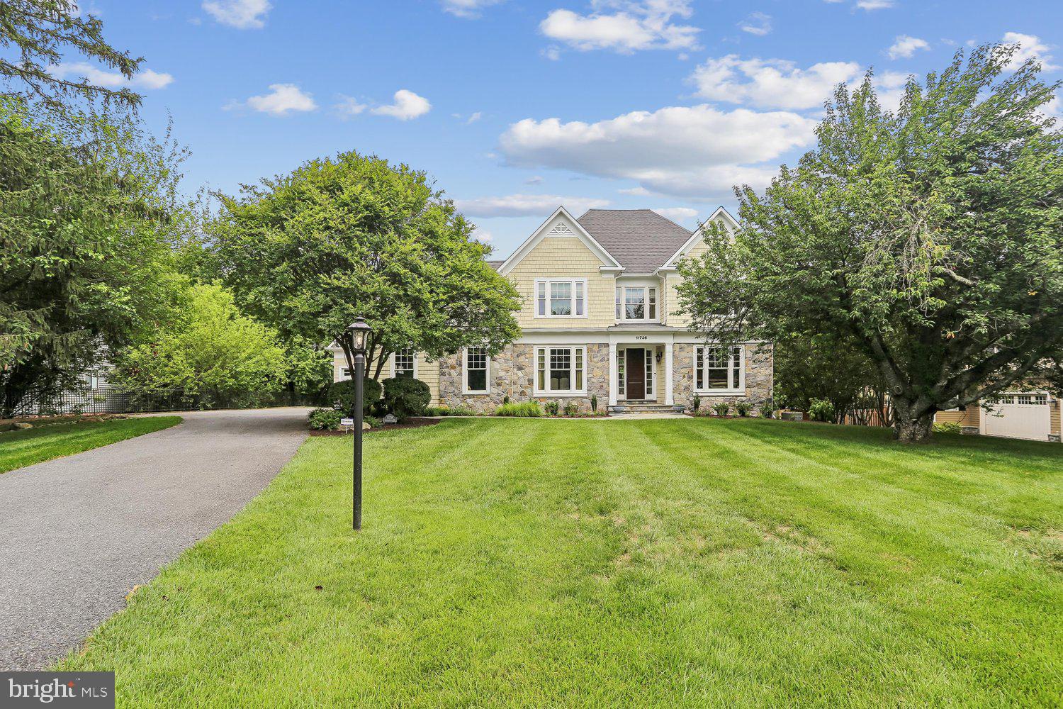 11736 GAINSBOROUGH ROAD