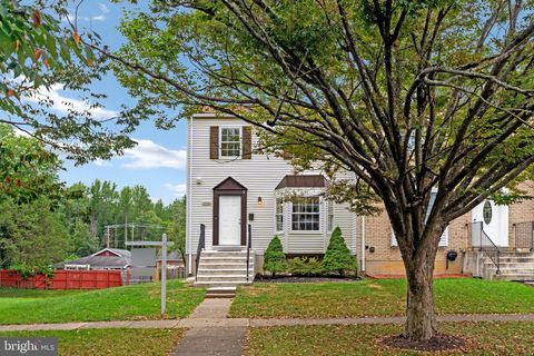 5950 HERITAGE SQUARE DRIVE BURKE VA 22015
