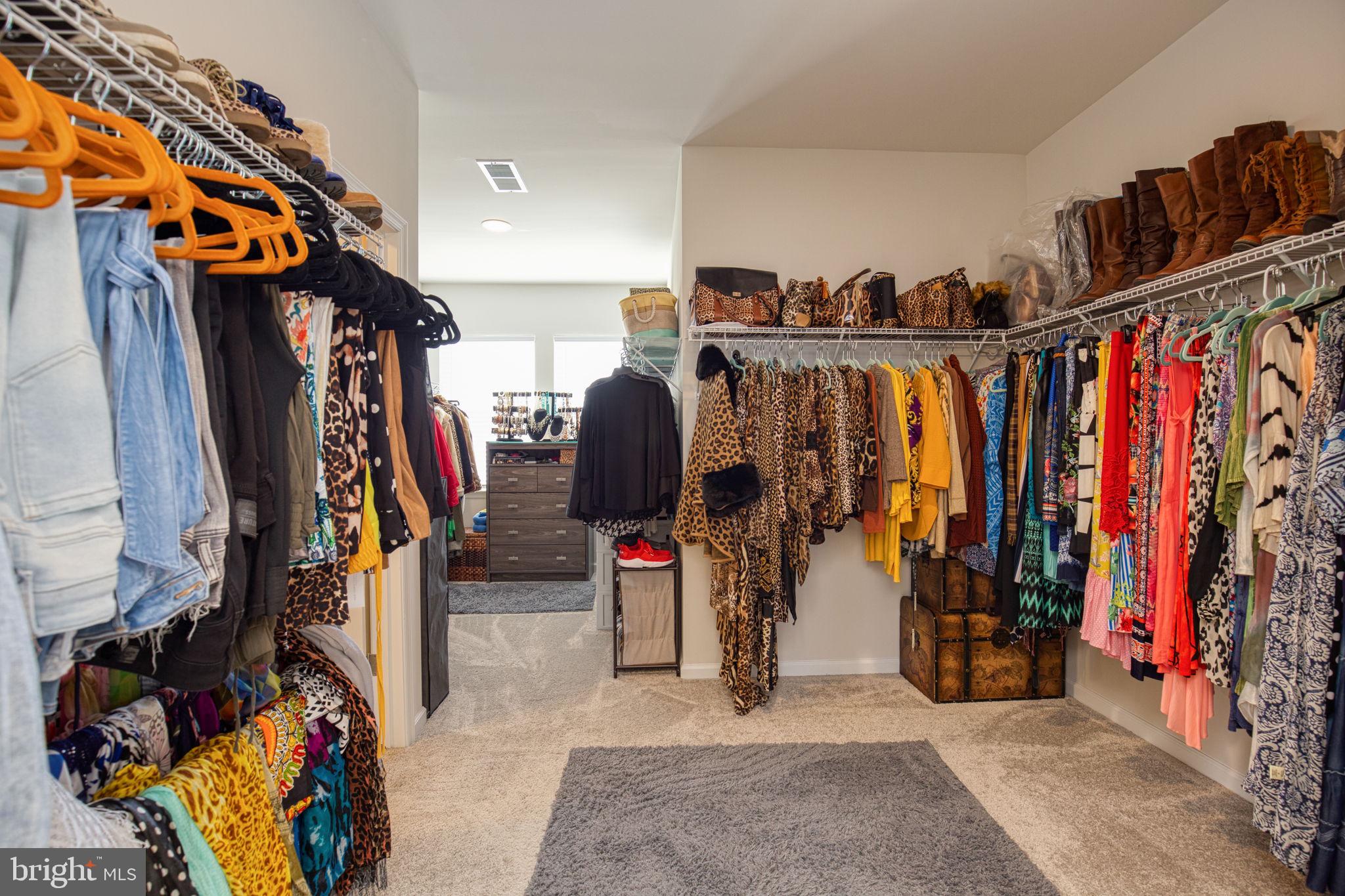 LIBERTY KNOLLS - Residential