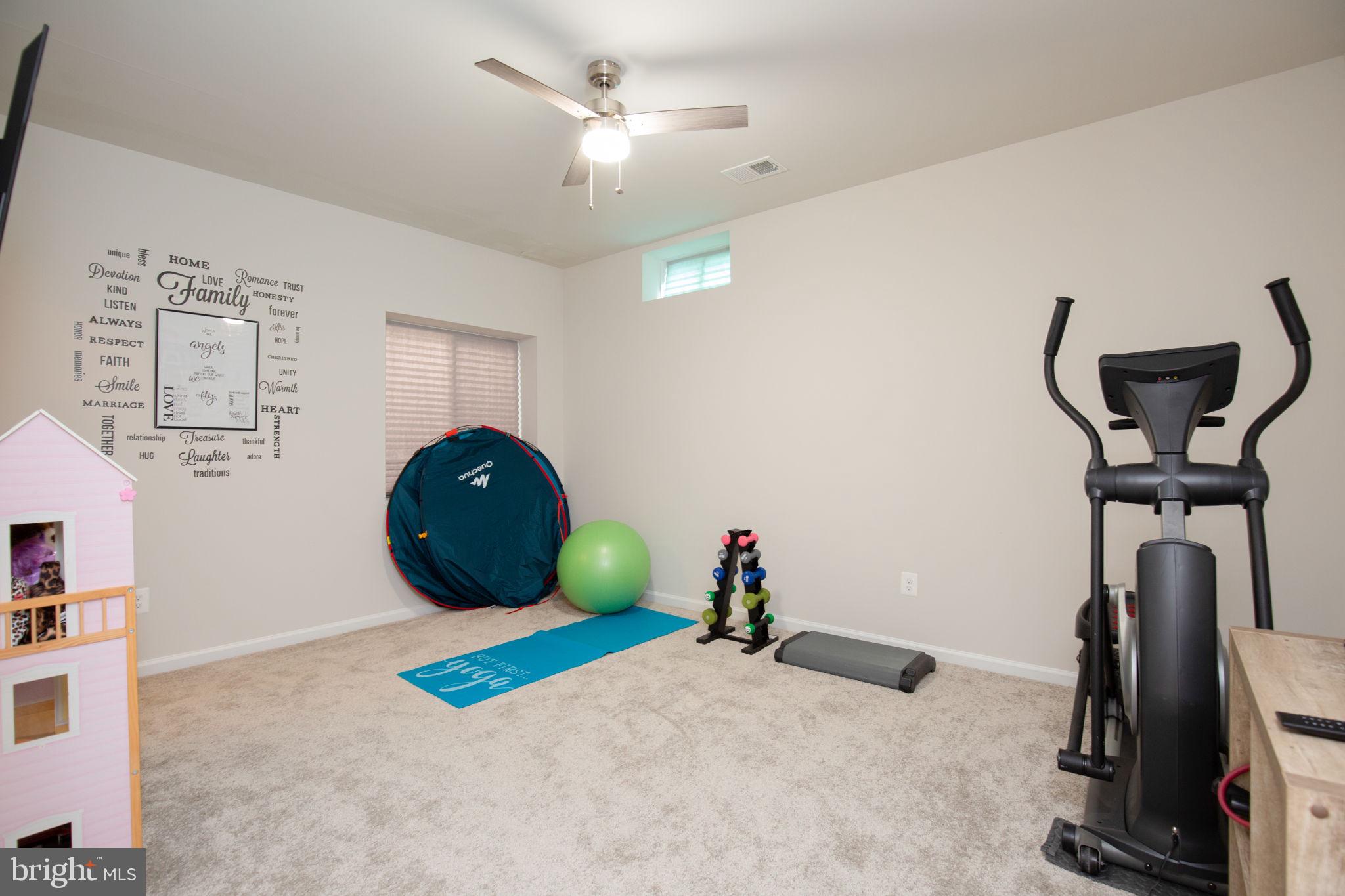 LIBERTY KNOLLS - Residential