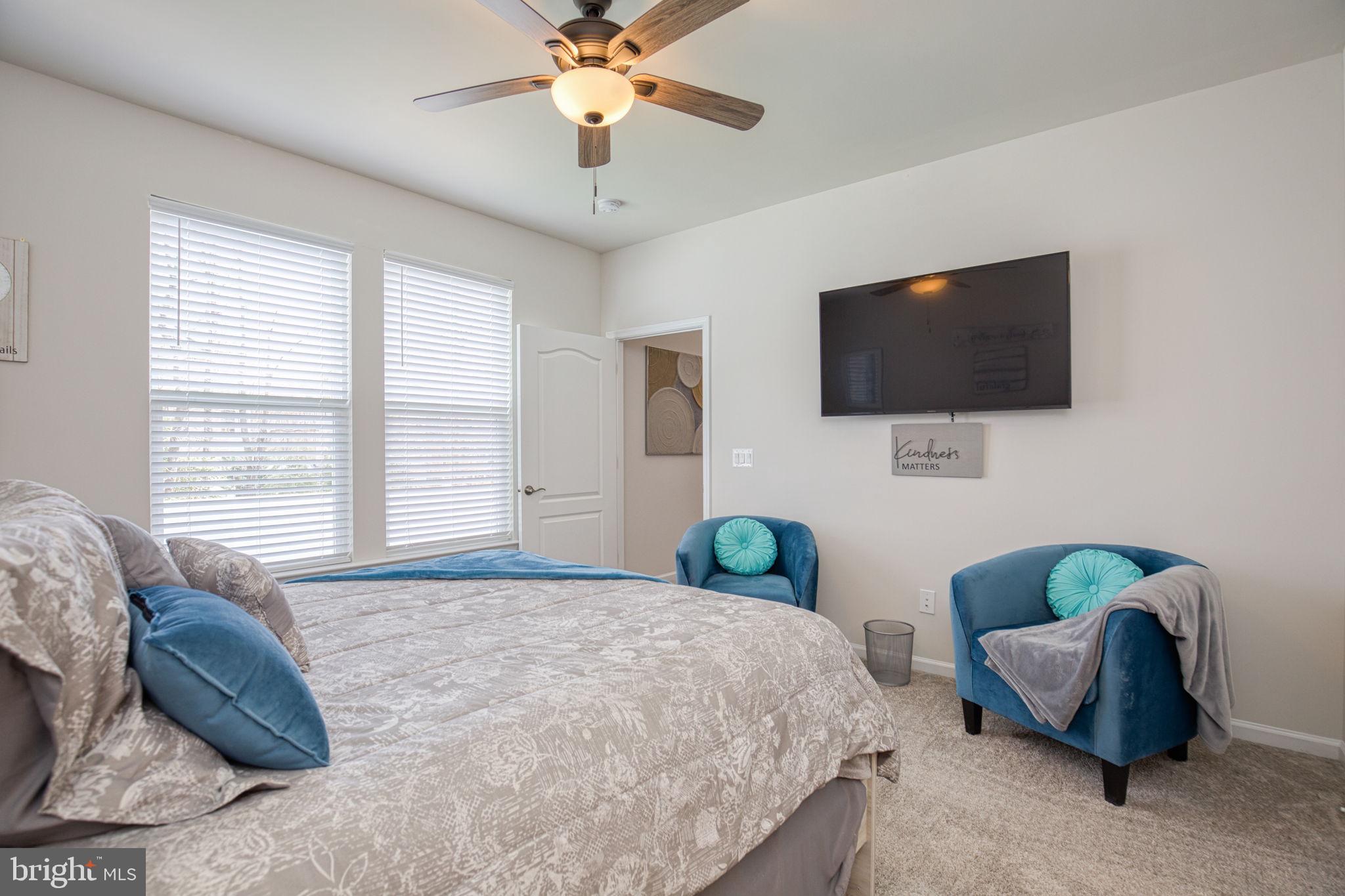 LIBERTY KNOLLS - Residential