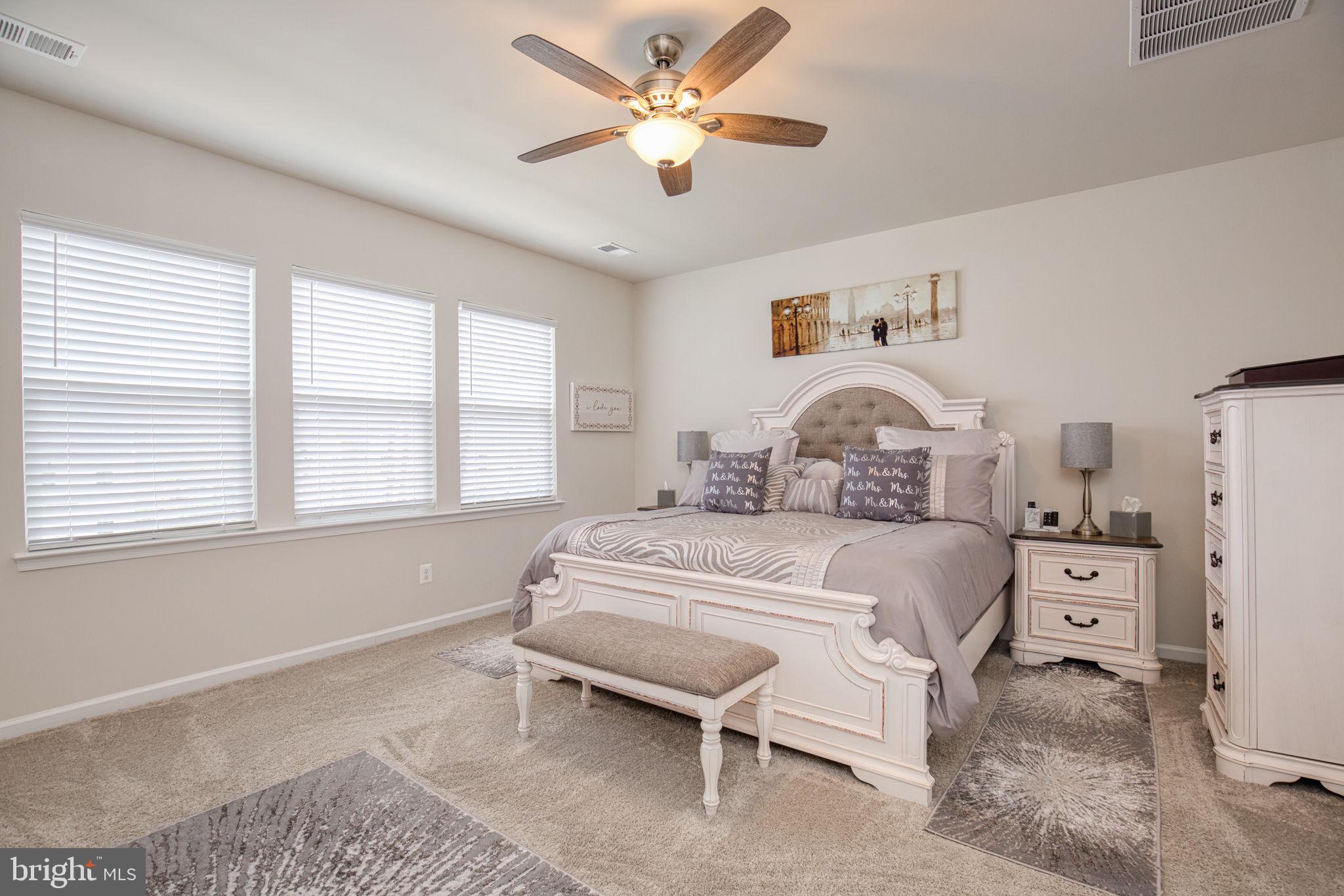 LIBERTY KNOLLS - Residential