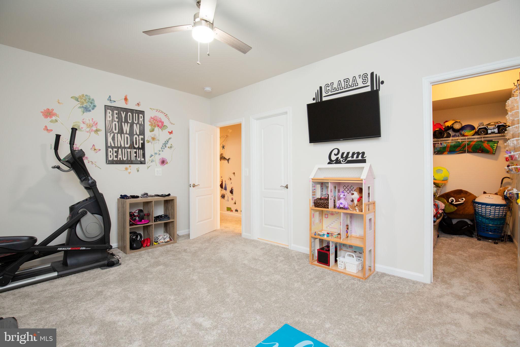 LIBERTY KNOLLS - Residential