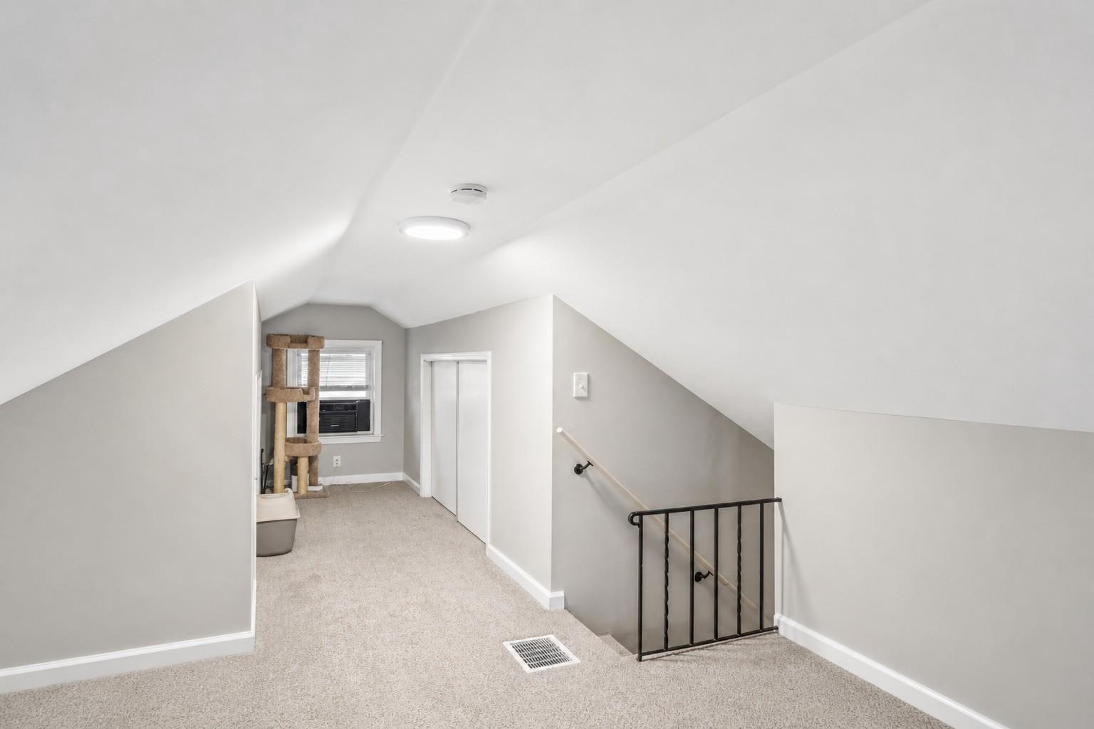 GRAY MANOR - Residential