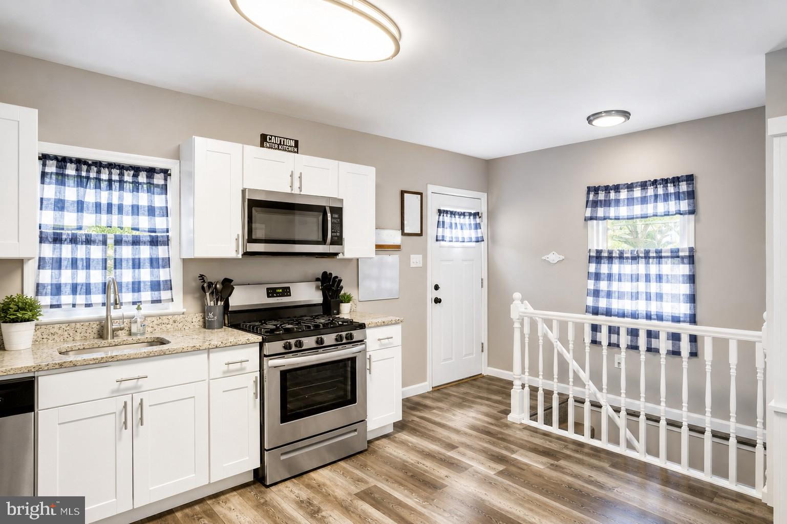 GRAY MANOR - Residential