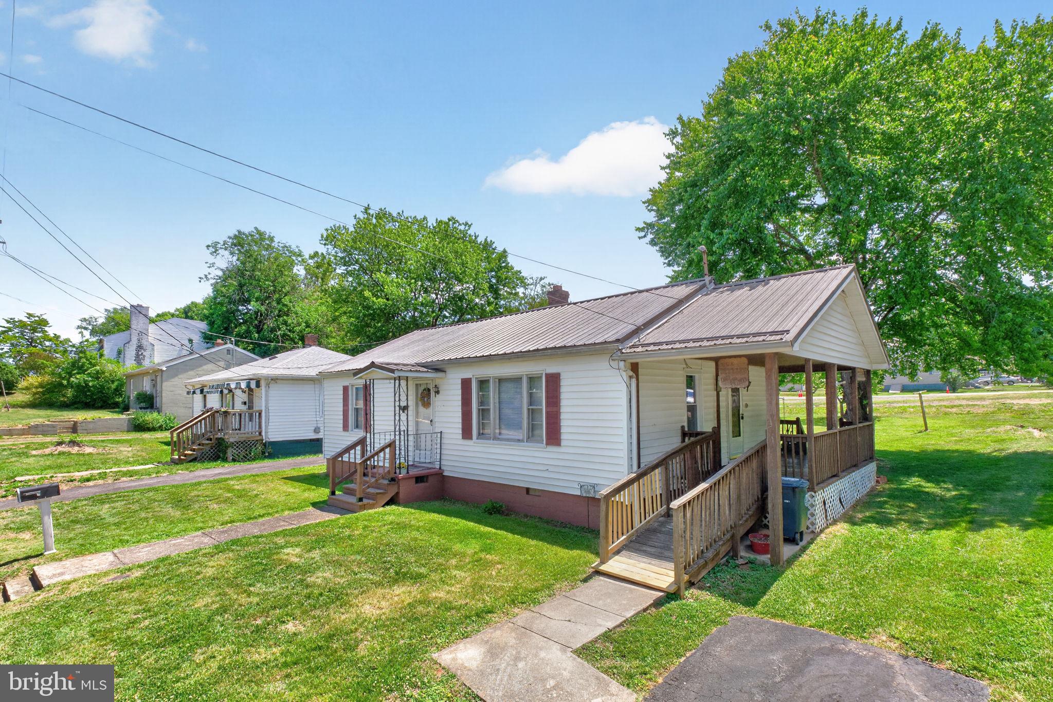 TOWN OF ORANGE - Residential