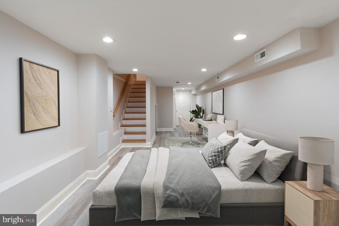 LITTLE ITALY - Residential