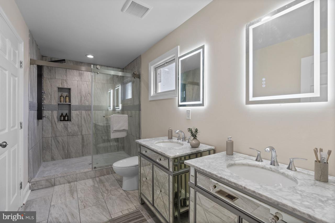 LITTLE ITALY - Residential