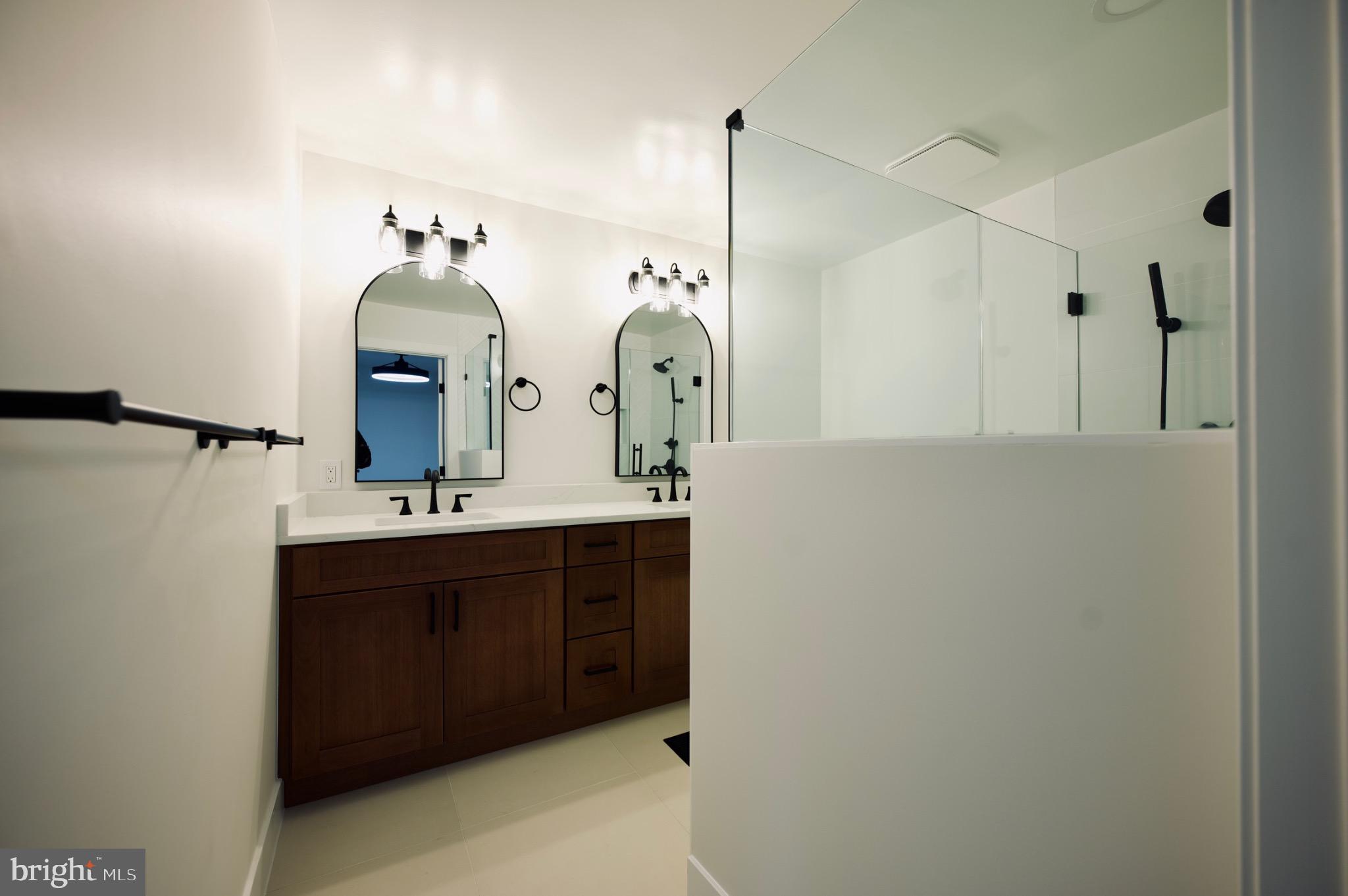 FOX MILL ESTATES - Residential